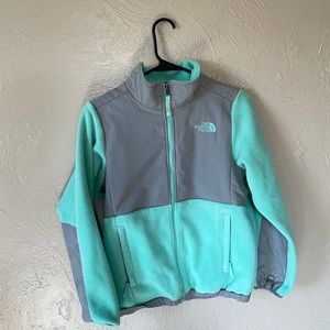 The North Face girl’s sweater